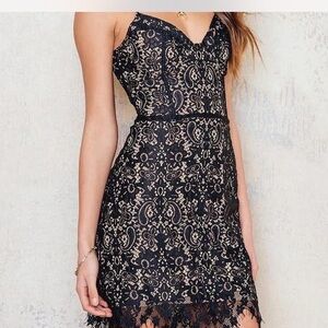 For love and lemons size XS dress 😍🍋